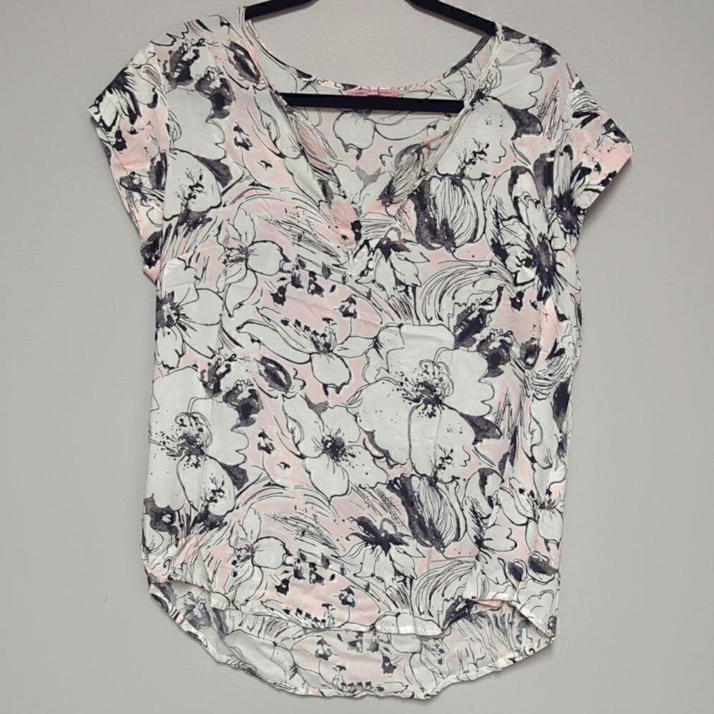Rose & Rhyme Pink and Black floral Cap Sleeve Blouse